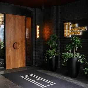 https://comfort-hotel-downtown-toronto.niagara-fallshotels.com