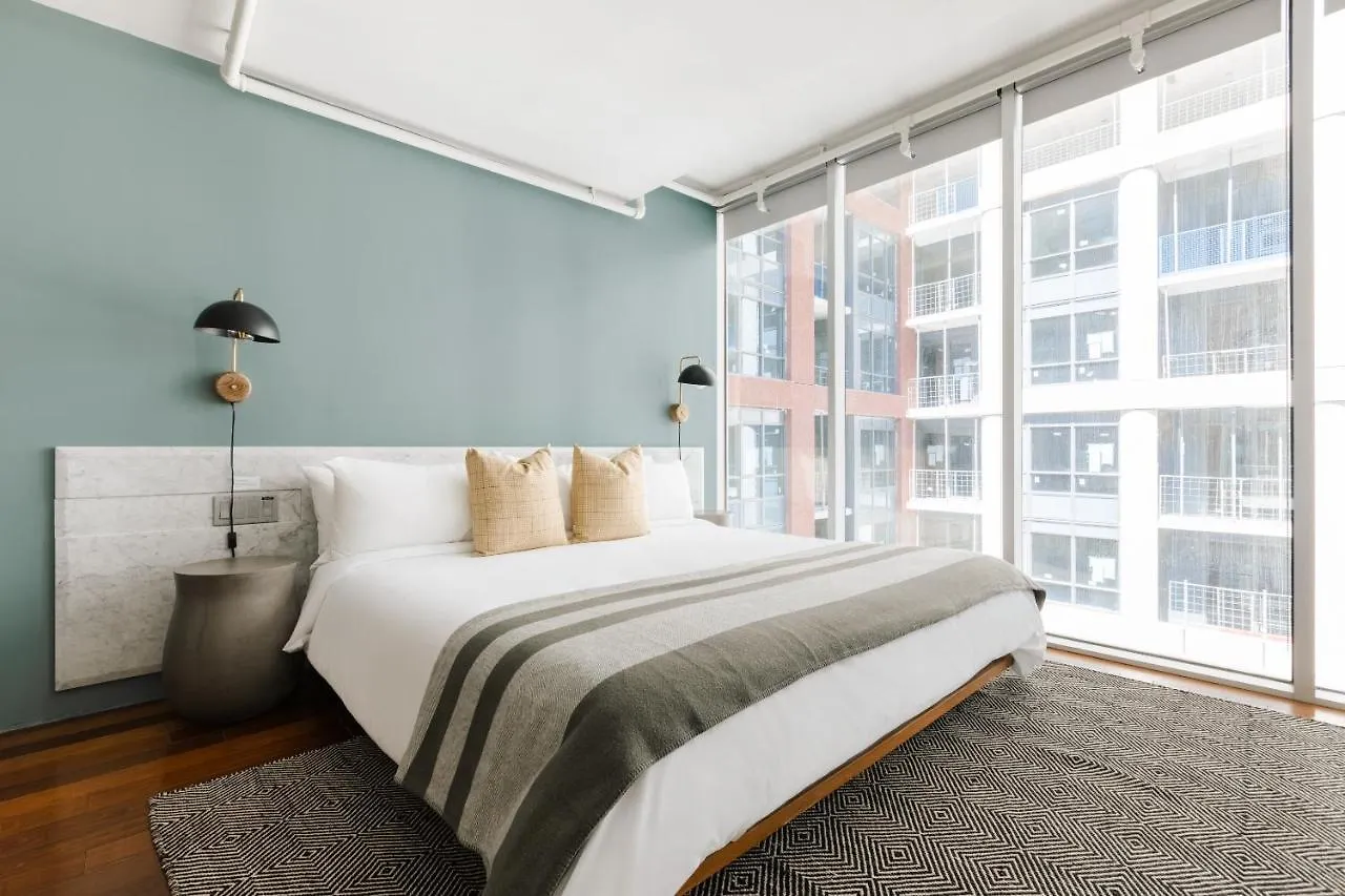 Hotel Sonder The Slate Toronto