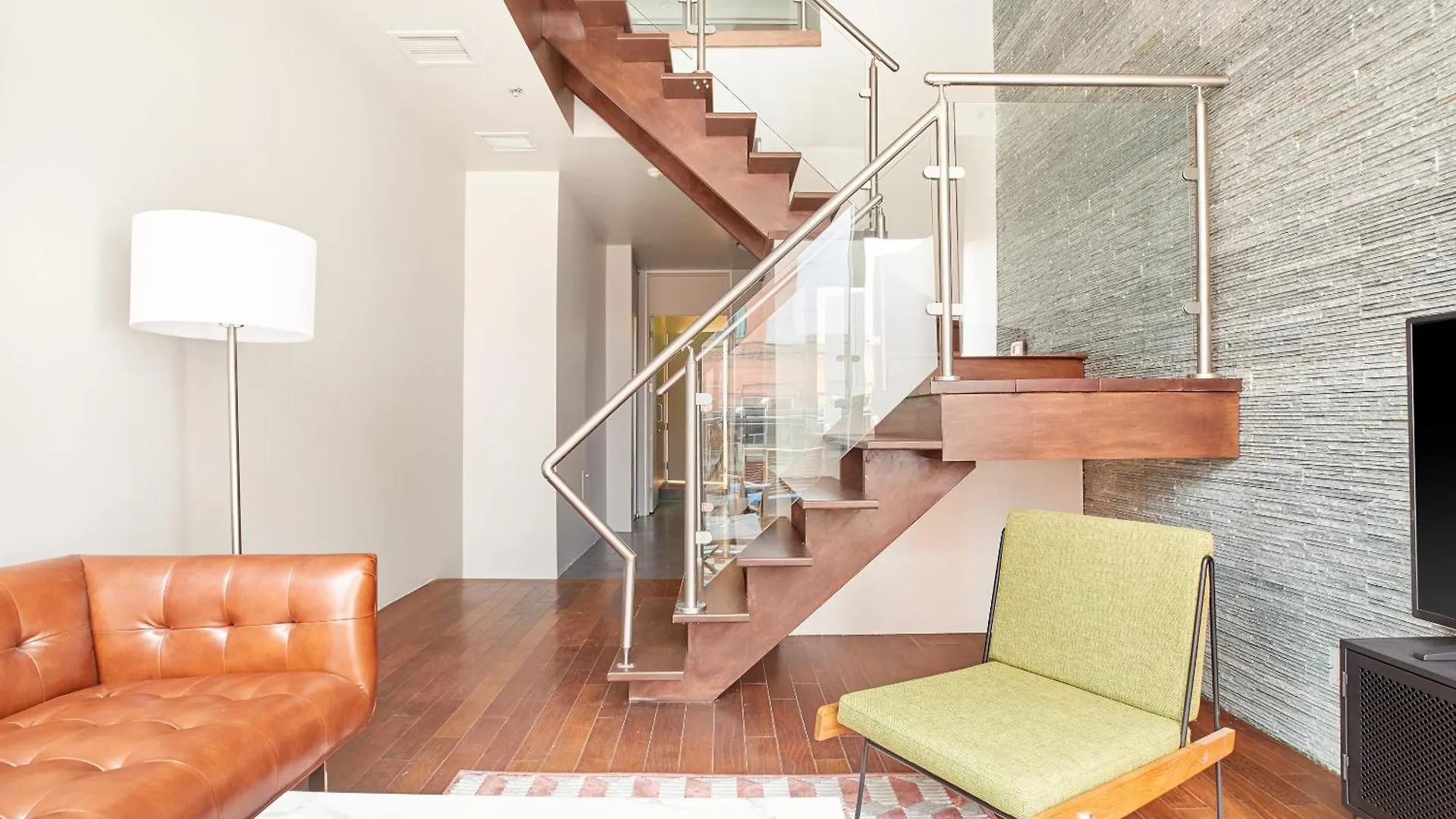 Hotel Sonder The Slate Toronto