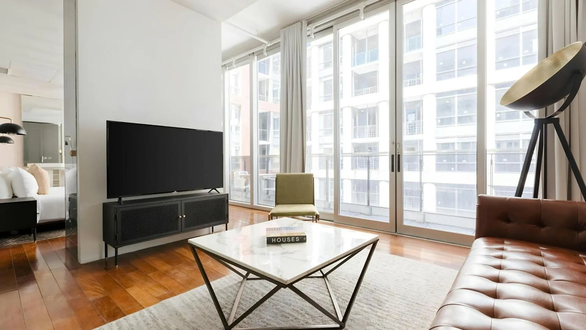 The Slate Hotel Downtown, Sonder By Marriott Bonvoy Toronto 4*,  Canada