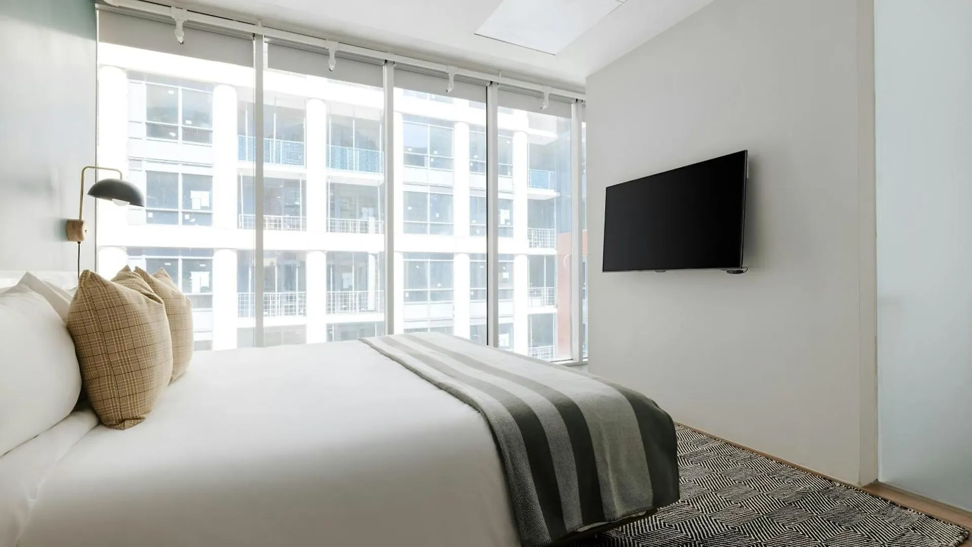 The Slate Hotel Downtown, Sonder By Marriott Bonvoy Toronto 4*,  Canada