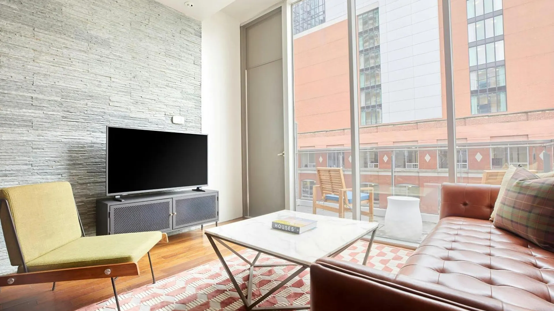 The Slate Hotel Downtown, Sonder By Marriott Bonvoy Toronto 4*,