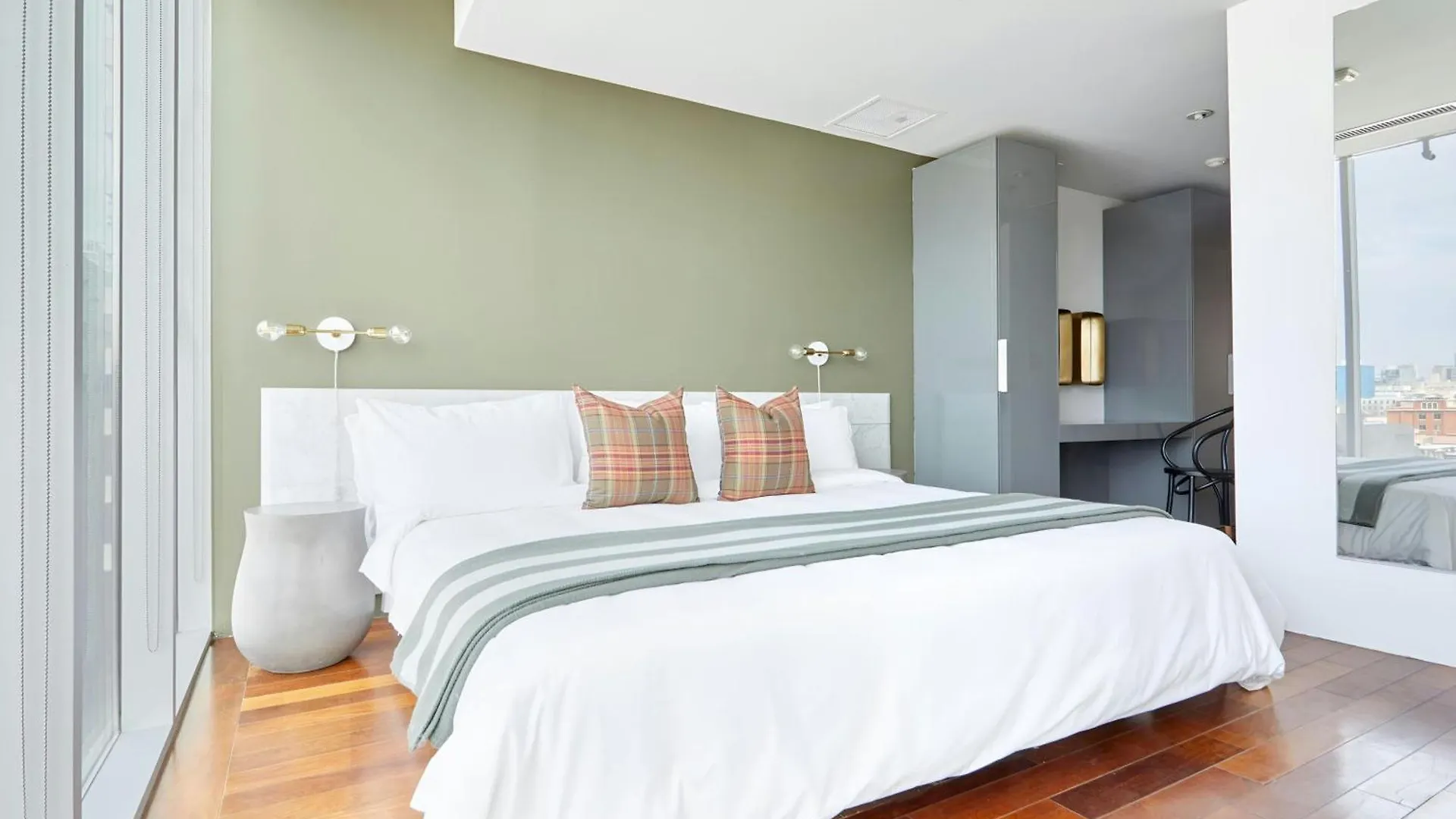 The Slate Hotel Downtown, Sonder By Marriott Bonvoy Toronto Canada