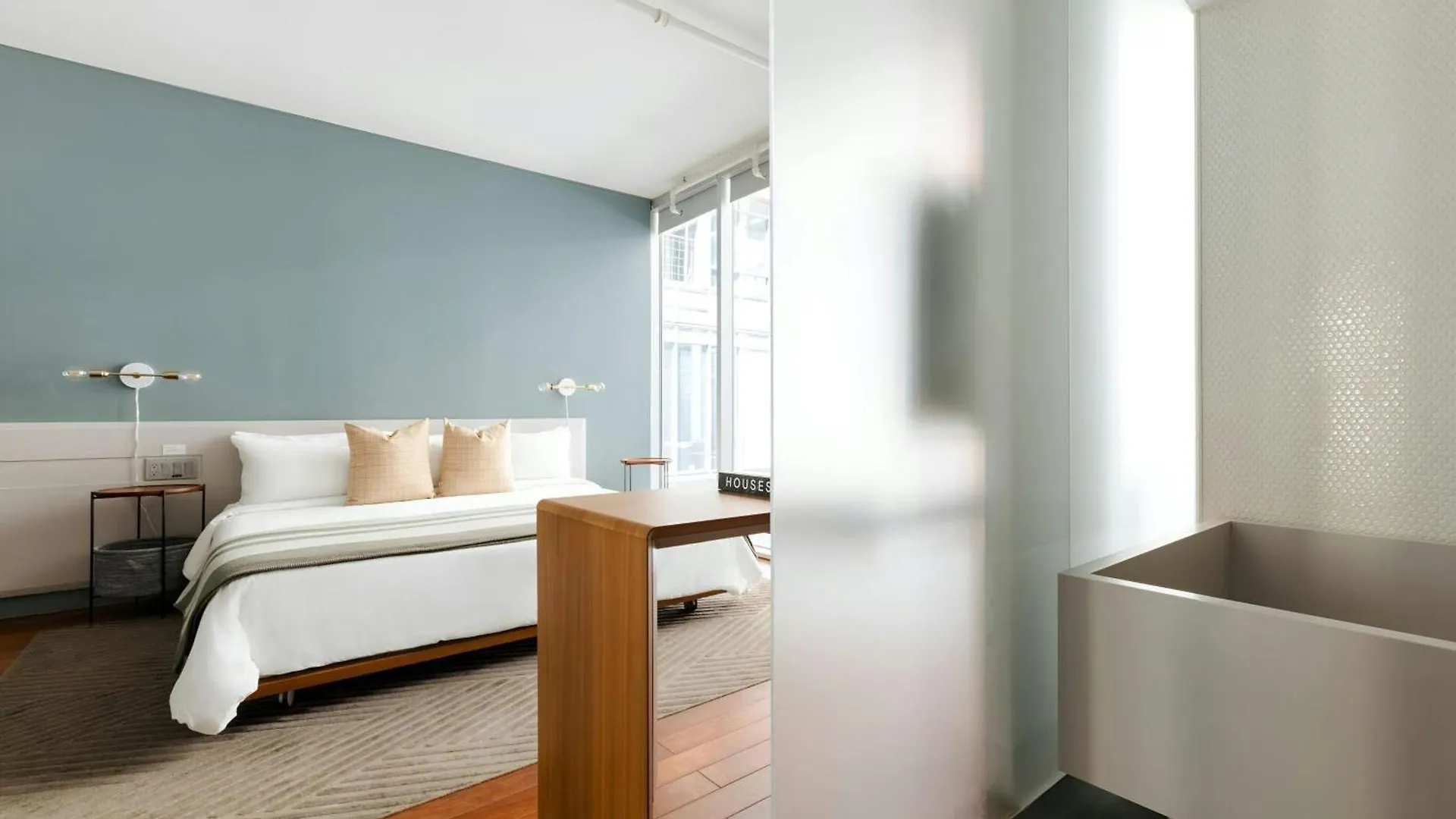 The Slate Hotel Downtown, Sonder By Marriott Bonvoy Toronto Canada