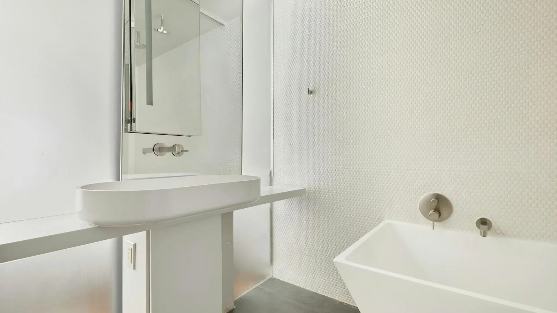 ****  The Slate Hotel Downtown, Sonder By Marriott Bonvoy Toronto Canada