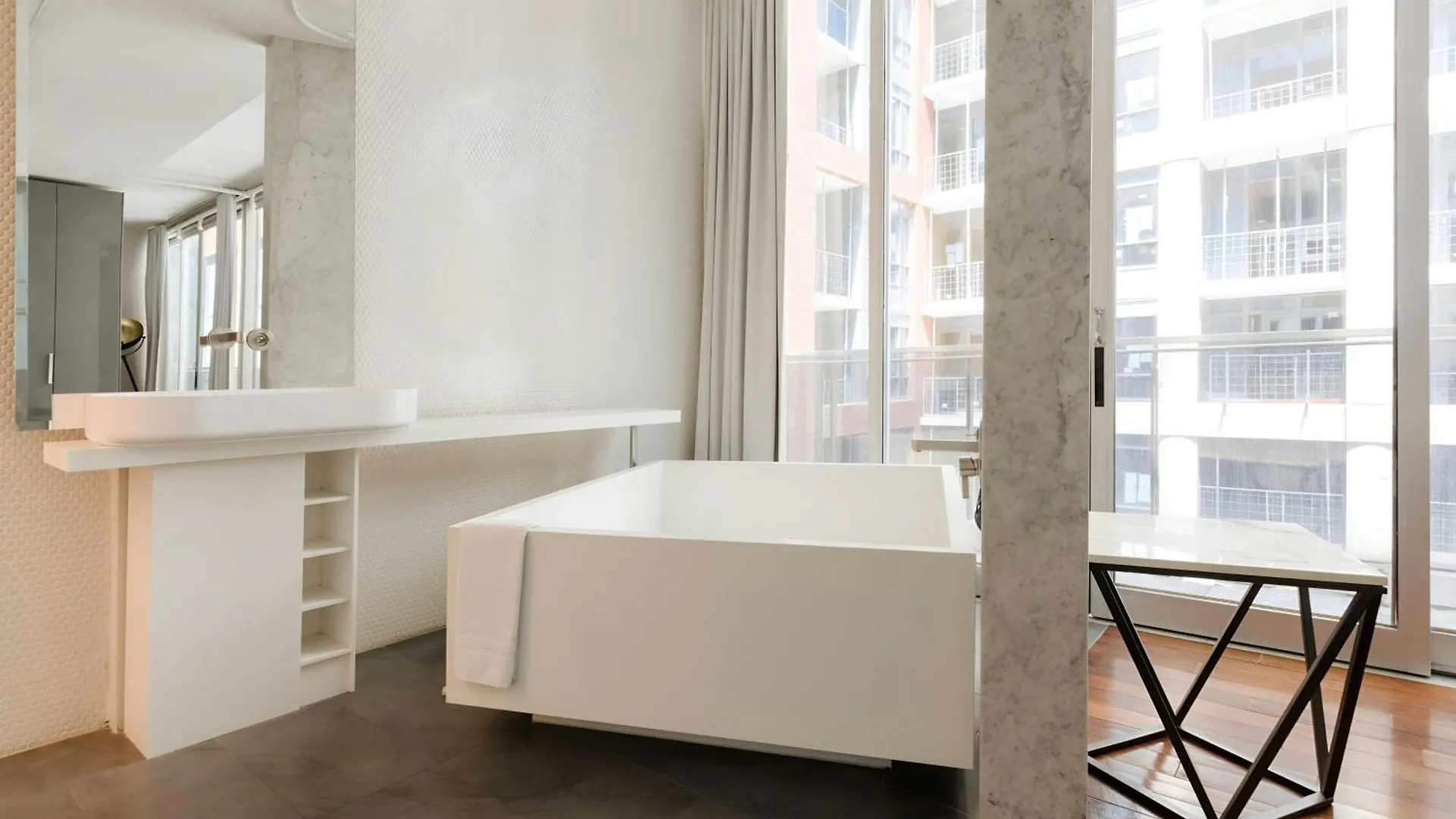 The Slate Hotel Downtown, Sonder By Marriott Bonvoy Toronto 4*,  Canada