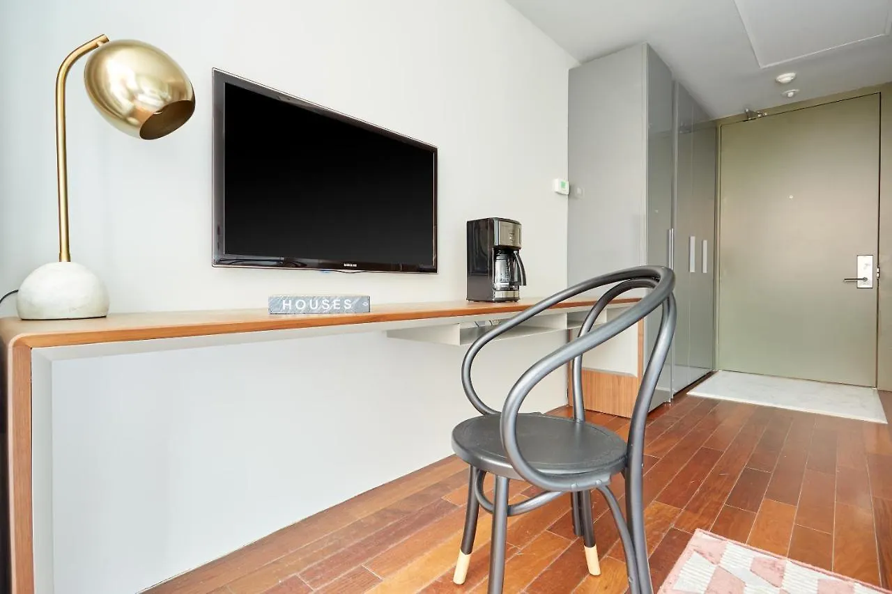 Hotel Sonder The Slate Toronto