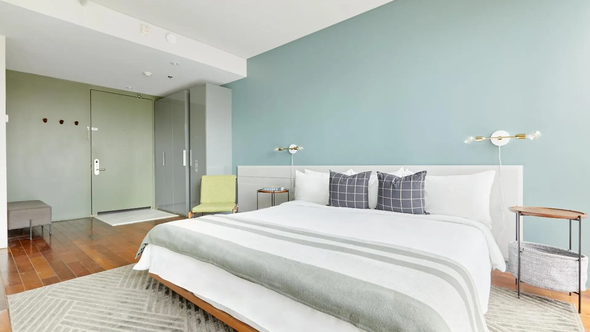 Sonder The Slate Hotel Toronto Canada